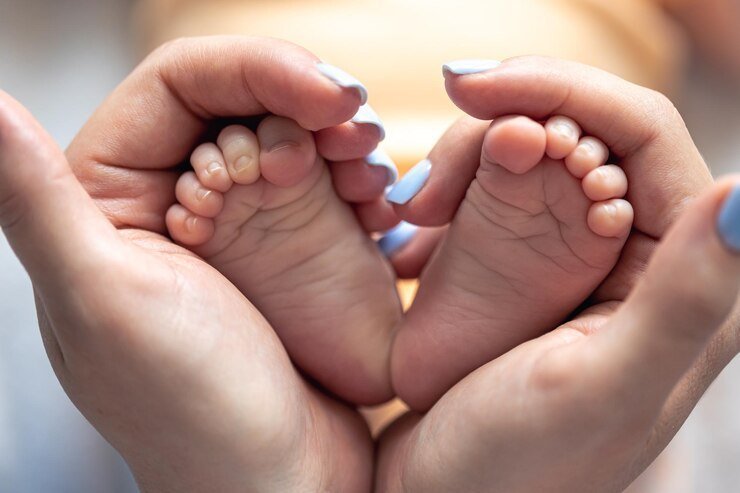 The Unique Blend of Naturopathic Doctors as Doulas: Enhancing Birthing Journeys Naturally