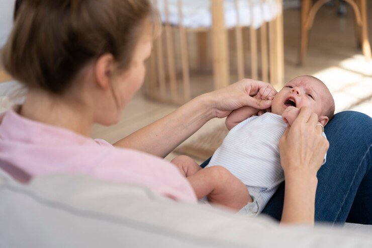 Emotional Support Our Doulas offer emotional coping strategies during early parenthood. We provide time and space for uncovering emotional changes during the postpartum period.